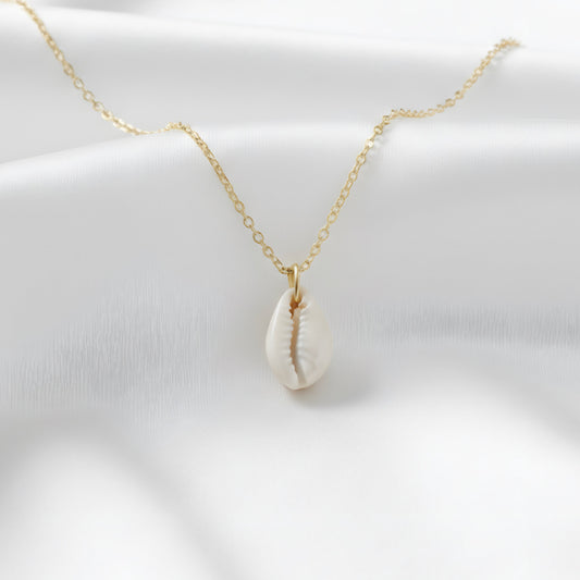 Shell Pendant Necklace